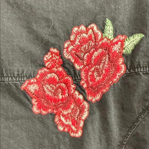 Guess Charcoal Shirt with Bold Red Label - Picture 7 of 7